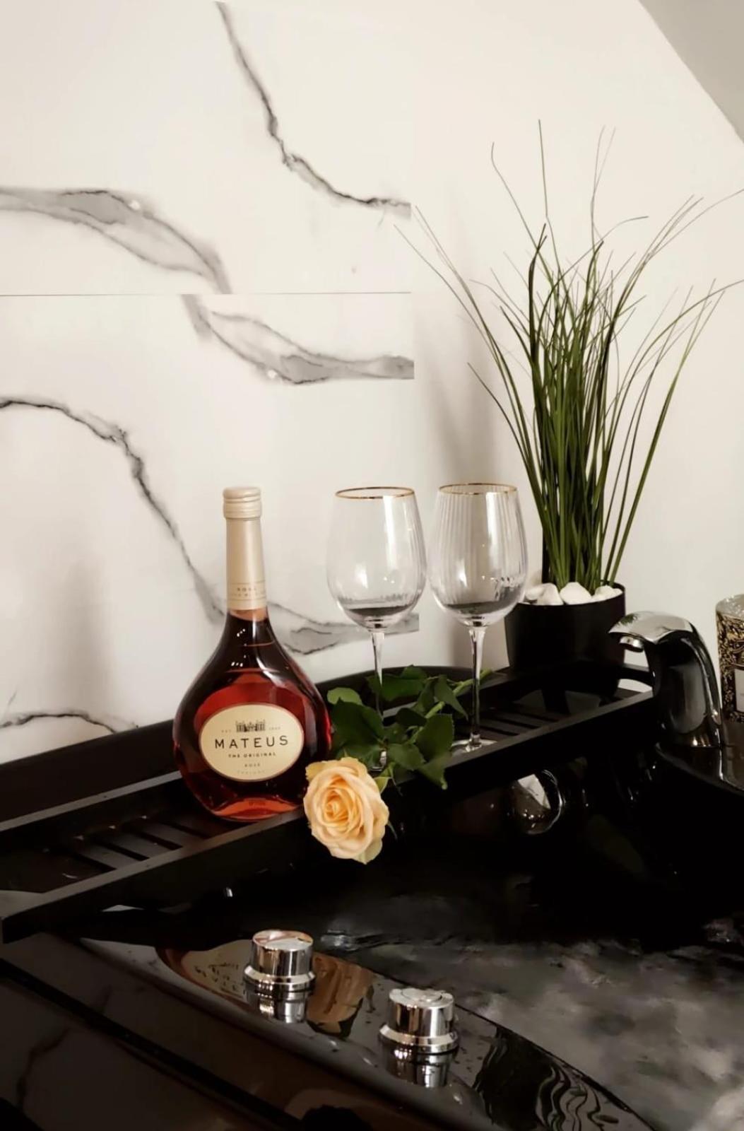 Logement Romantique Et Cosy Charleroi Exterior foto